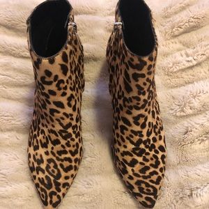 NWOT Sam Eldeman Kinsey Bootie.